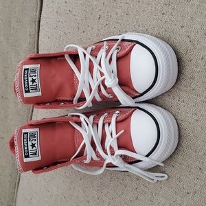 All Star Converse Chuck Taylor Madison Mid top Red